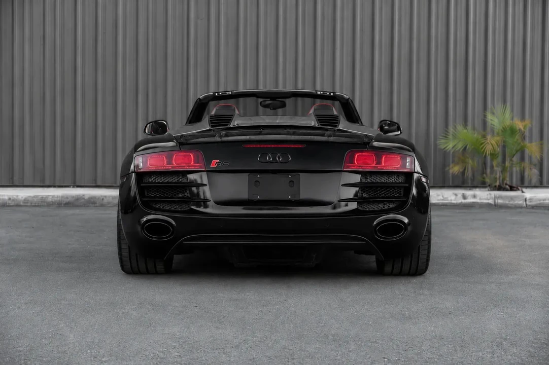 2012 Audi 42 R8 - Image 8 of 25