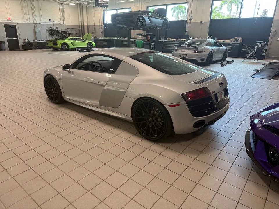 2012 Audi 42 R8 - Image 5 of 10
