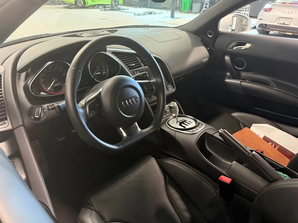 2012 Audi 42 R8 - Image 7 of 10
