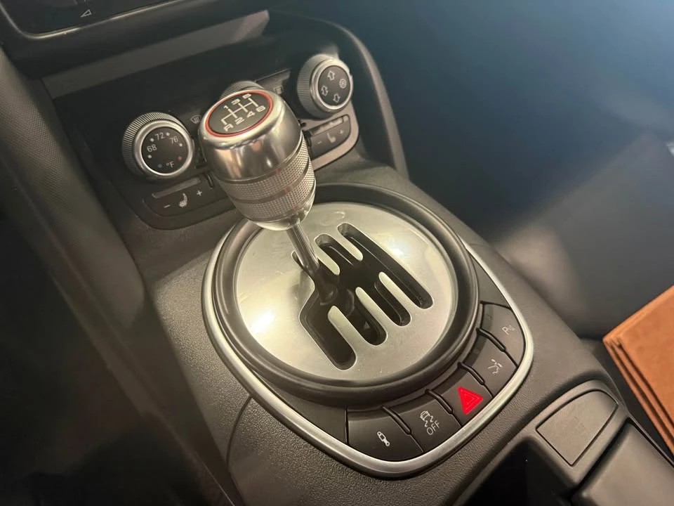 2012 Audi 42 R8 - Image 2 of 10