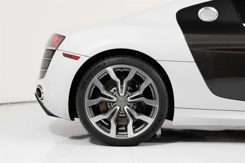 2012 Audi 42 R8 - Image 12 of 31