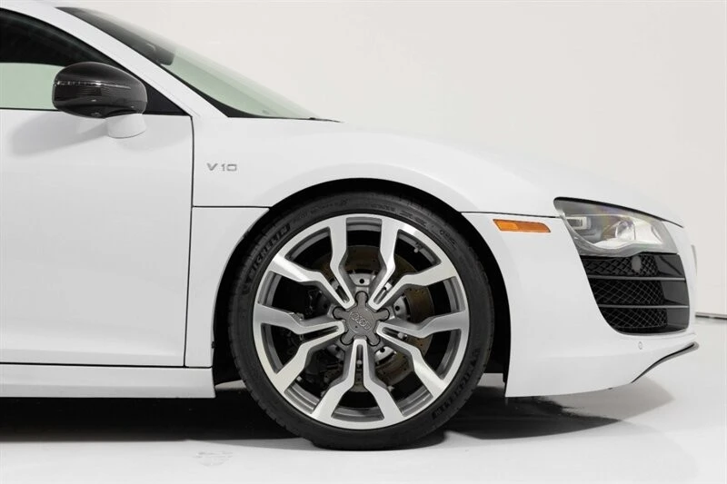 2012 Audi 42 R8 - Image 13 of 31