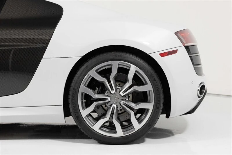 2012 Audi 42 R8 - Image 7 of 31