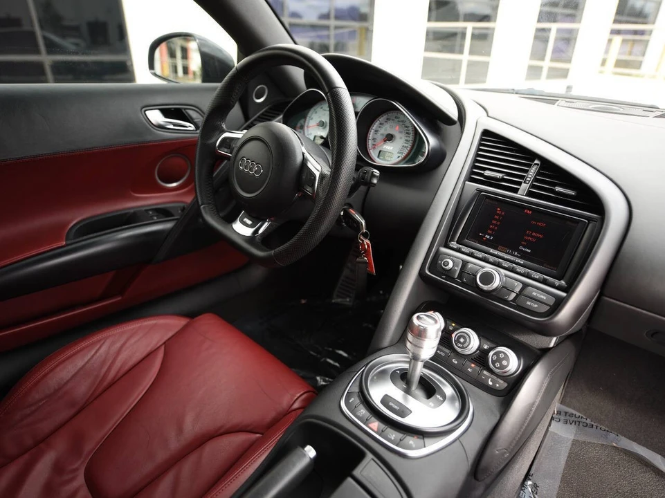 2012 Audi 42 R8 - Image 16 of 18