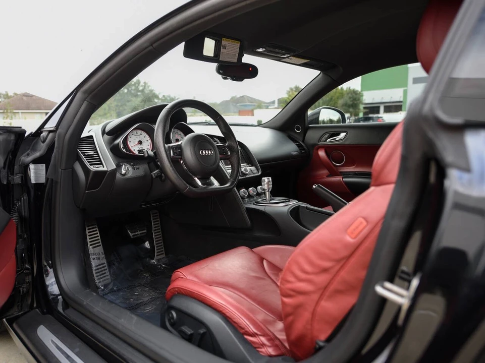 2012 Audi 42 R8 - Image 12 of 12