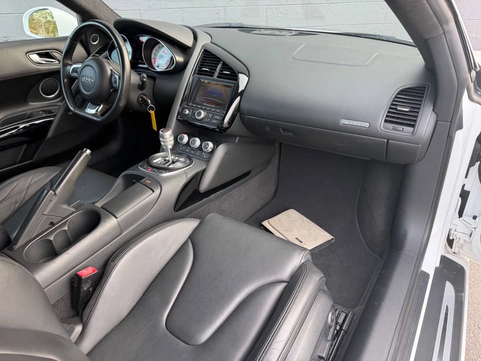 2012 Audi 42 R8 - Image 2 of 21
