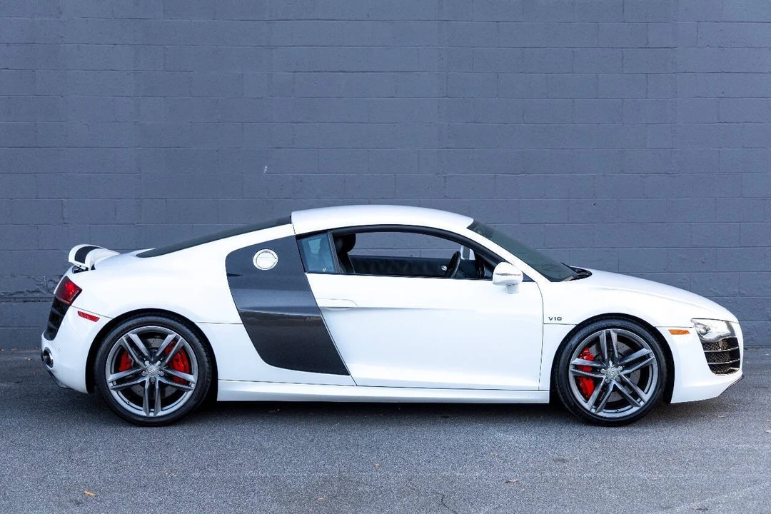 2012 Audi 42 R8 - Image 7 of 18