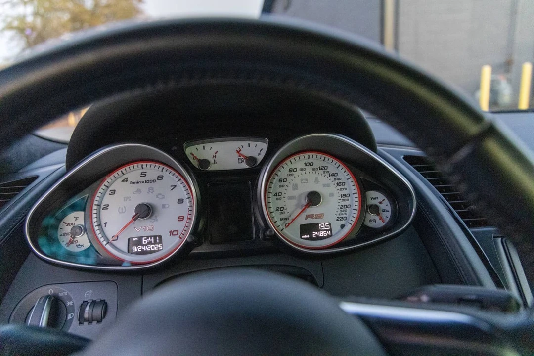 2012 Audi 42 R8 - Image 11 of 11