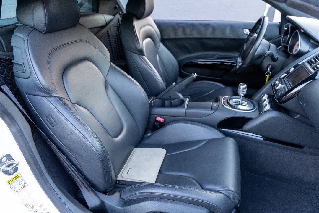 2012 Audi 42 R8 - Image 11 of 18