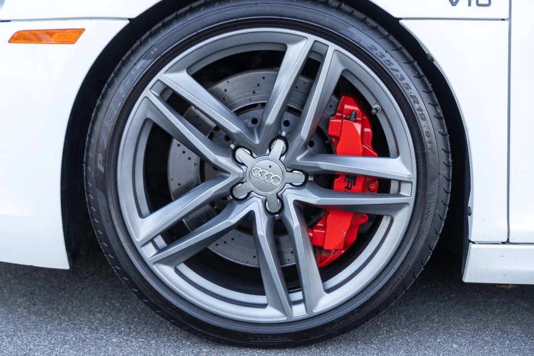 2012 Audi 42 R8 - Image 12 of 17