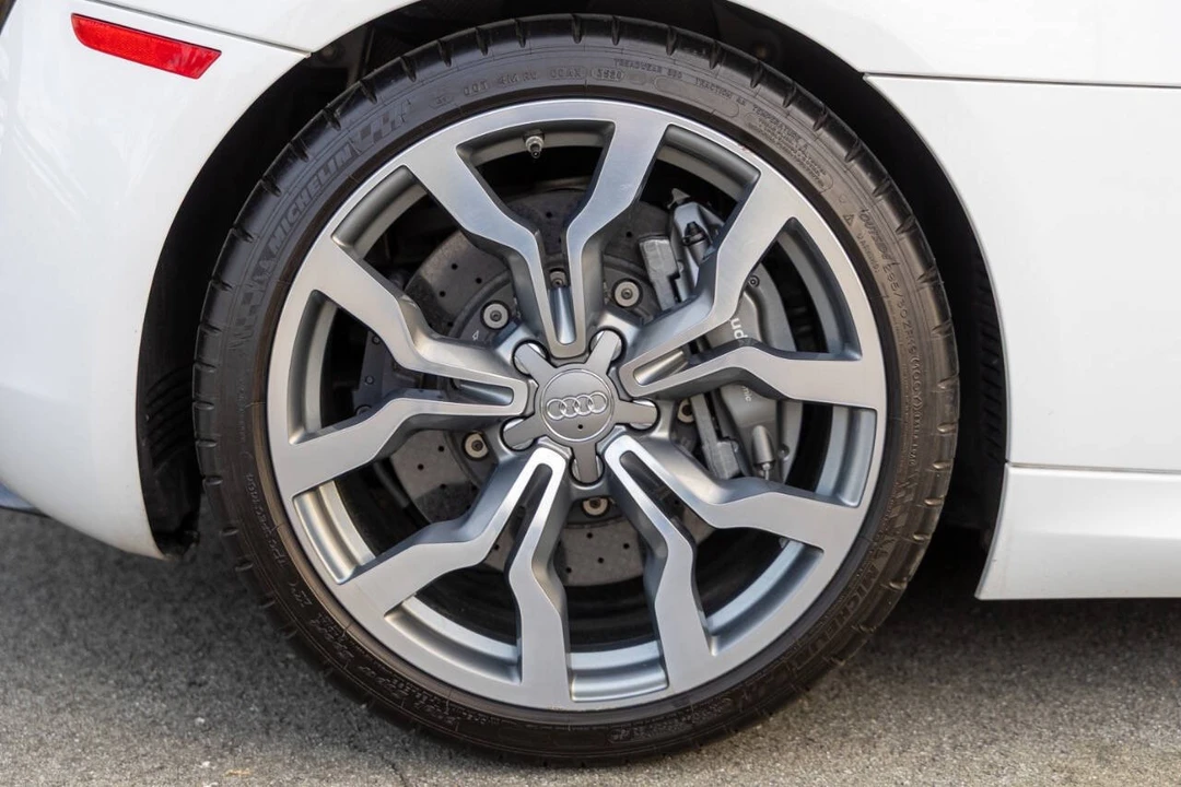 2012 Audi 42 R8 - Image 10 of 19