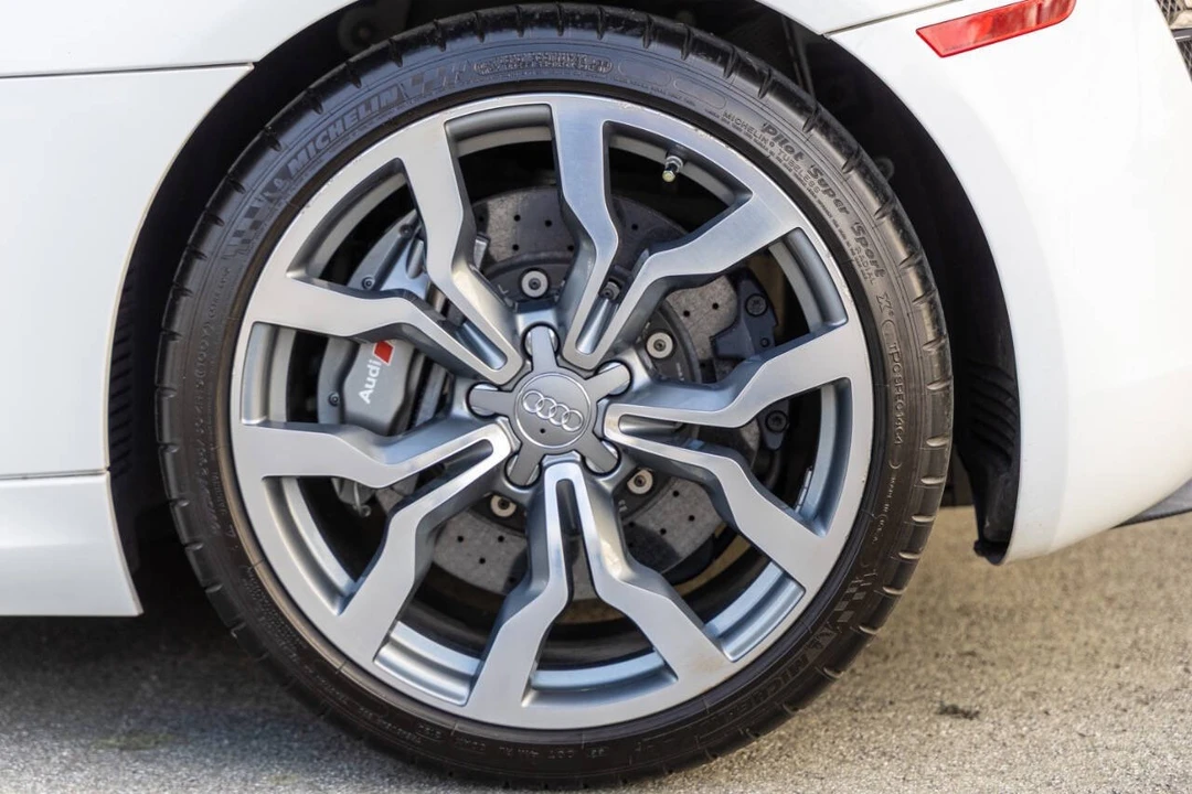 2012 Audi 42 R8 - Image 12 of 19