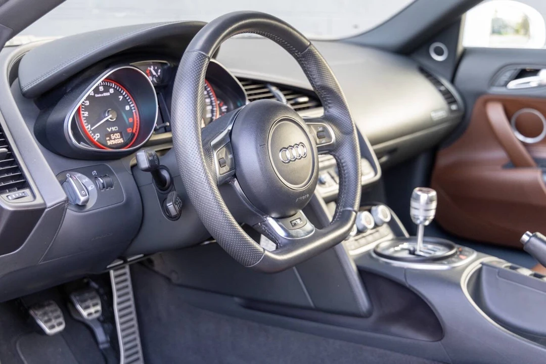2012 Audi 42 R8 - Image 4 of 19