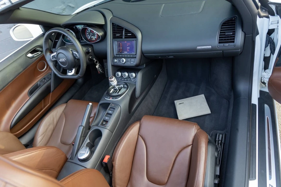 2012 Audi 42 R8 - Image 2 of 19