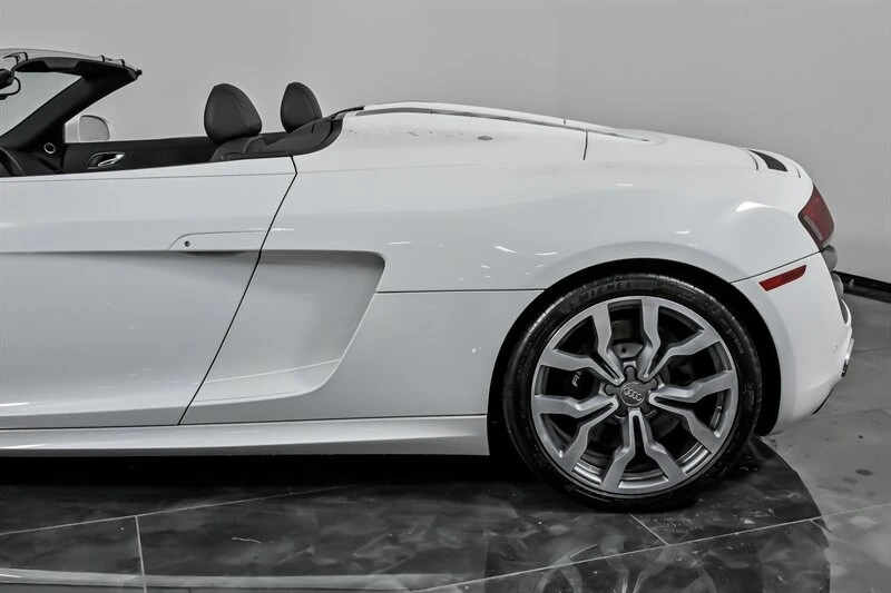 2012 Audi 42 R8 - Image 7 of 12