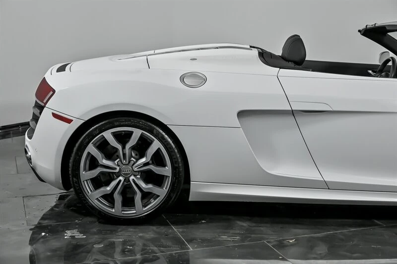 2012 Audi 42 R8 - Image 11 of 12