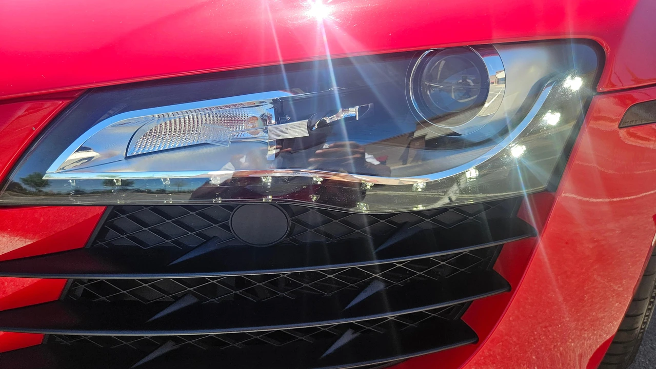 2012 Audi 42 R8 - Image 28 of 31