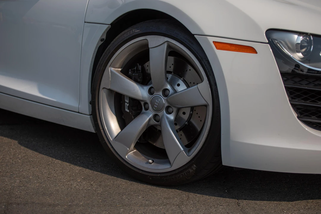 2012 Audi 42 R8 - Image 29 of 31