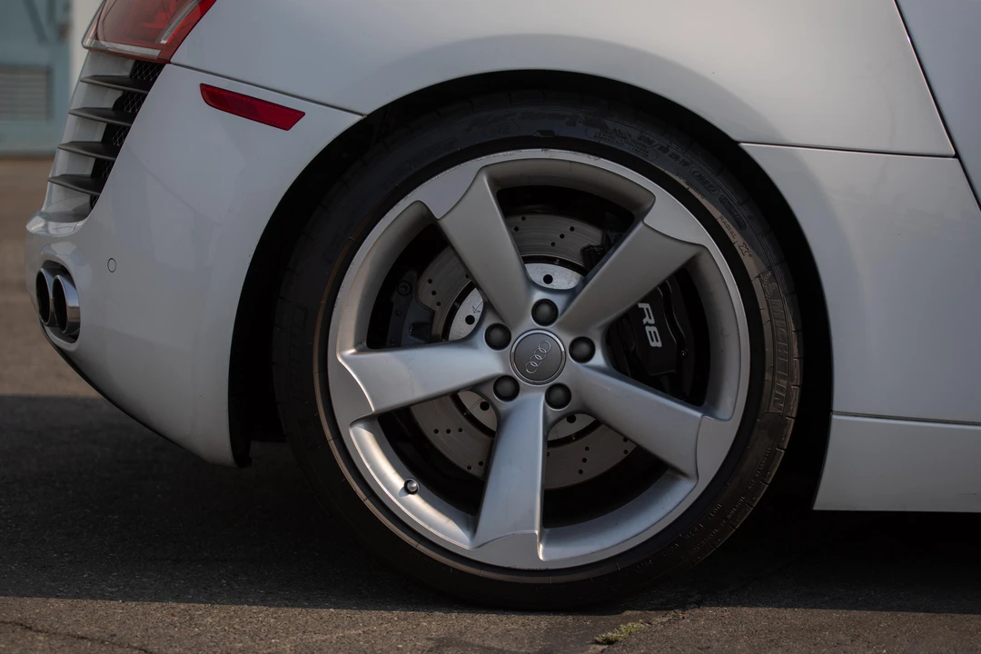 2012 Audi 42 R8 - Image 30 of 31