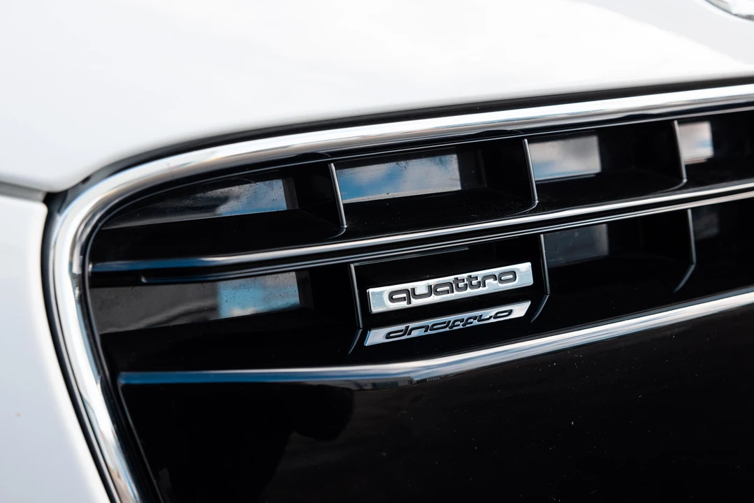 2012 Audi 42 R8 - Image 26 of 26