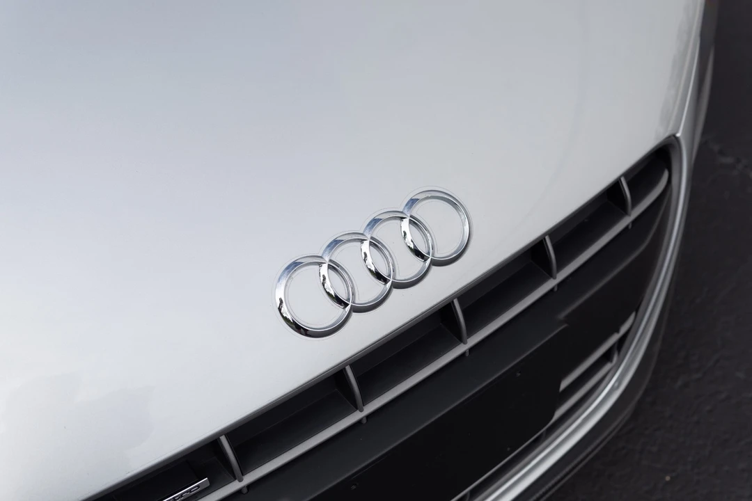 2012 Audi 42 R8 - Image 13 of 31