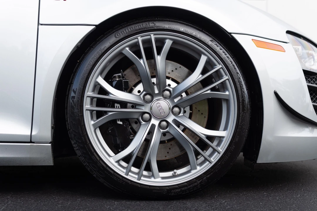 2012 Audi 42 R8 - Image 9 of 31