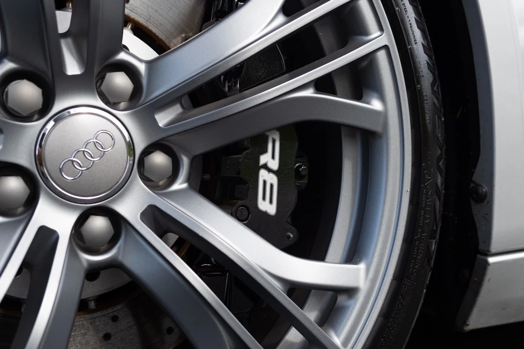 2012 Audi 42 R8 - Image 27 of 31