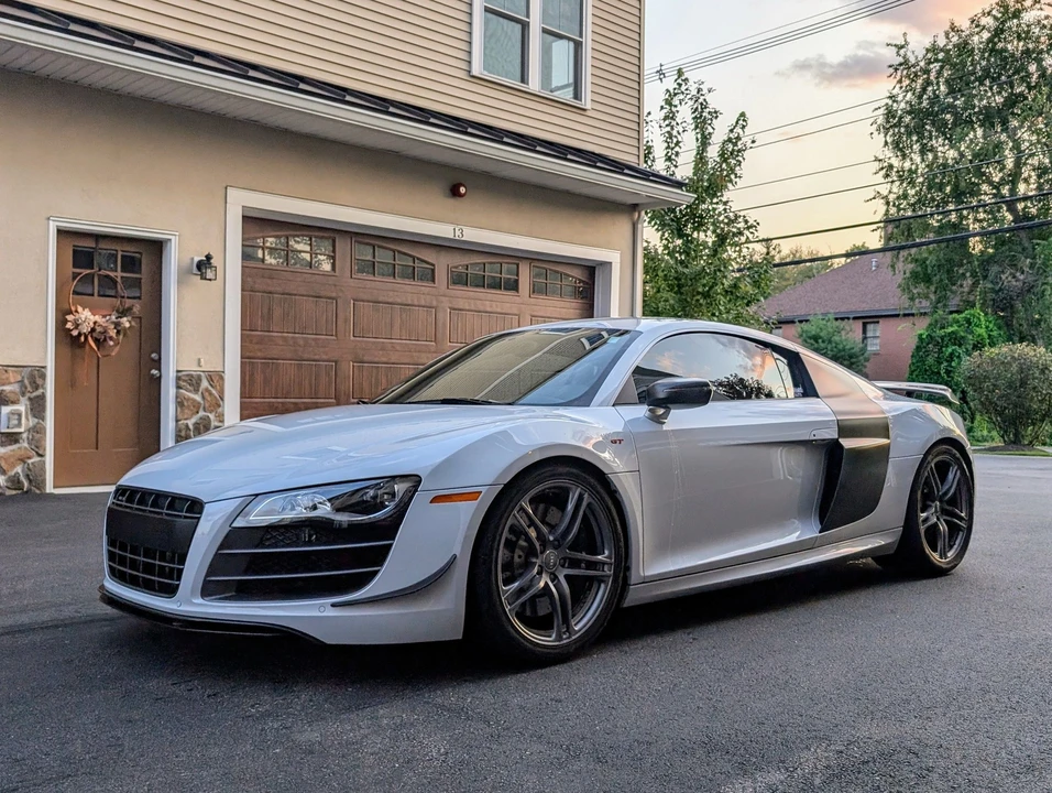 2012 Audi 42 R8 - Image 6 of 9