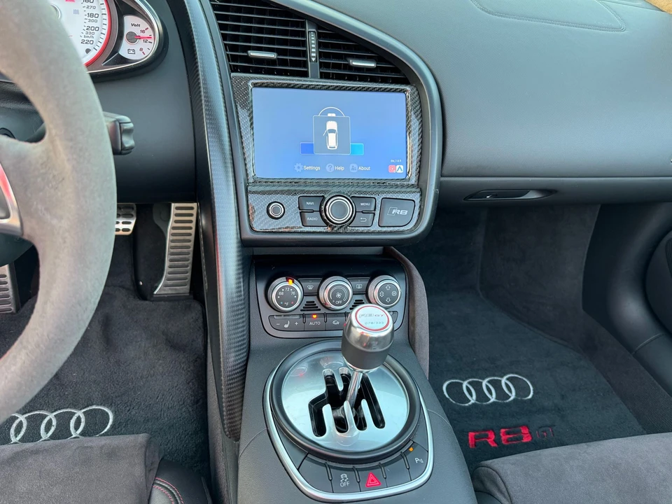 2012 Audi 42 R8 - Image 2 of 2