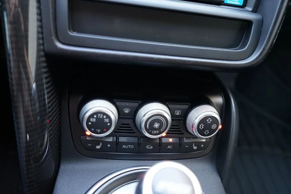2012 Audi 42 R8 - Image 17 of 20
