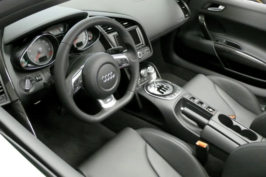 2012 Audi 42 R8 - Image 3 of 4