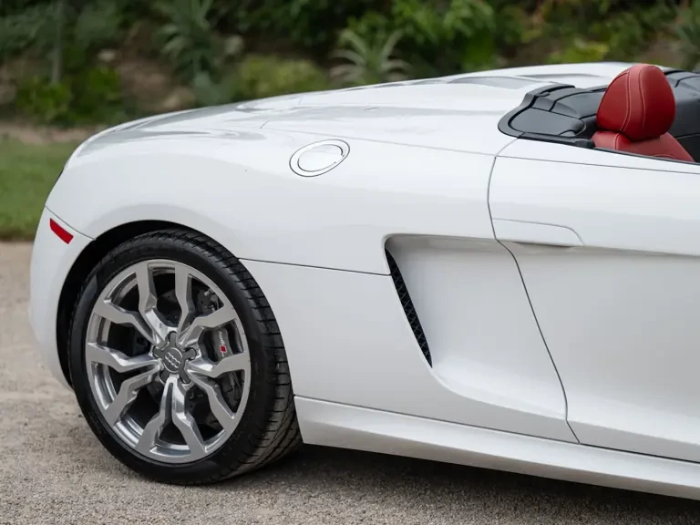 2012 Audi 42 R8 - Image 23 of 31
