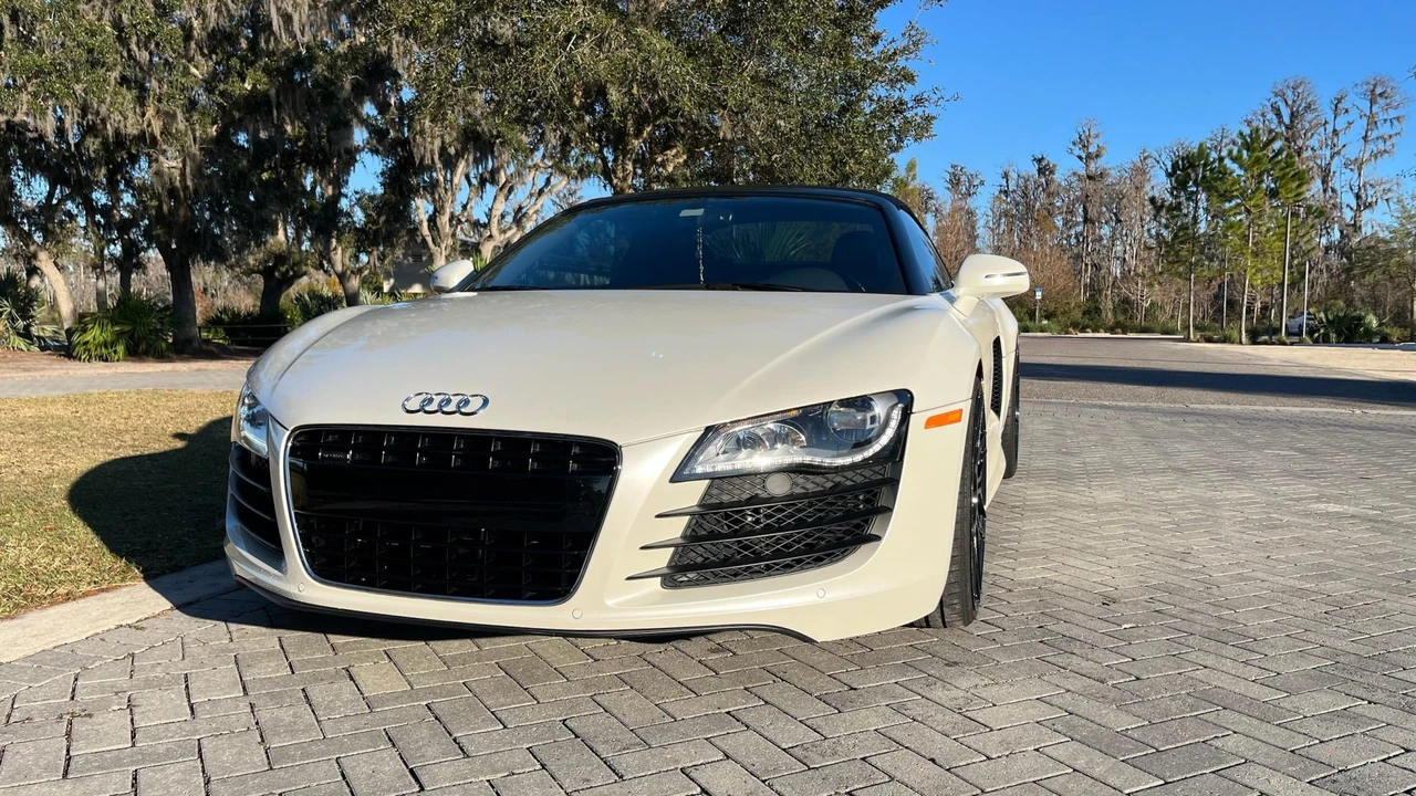 2012 Audi 42 R8 - Image 6 of 31