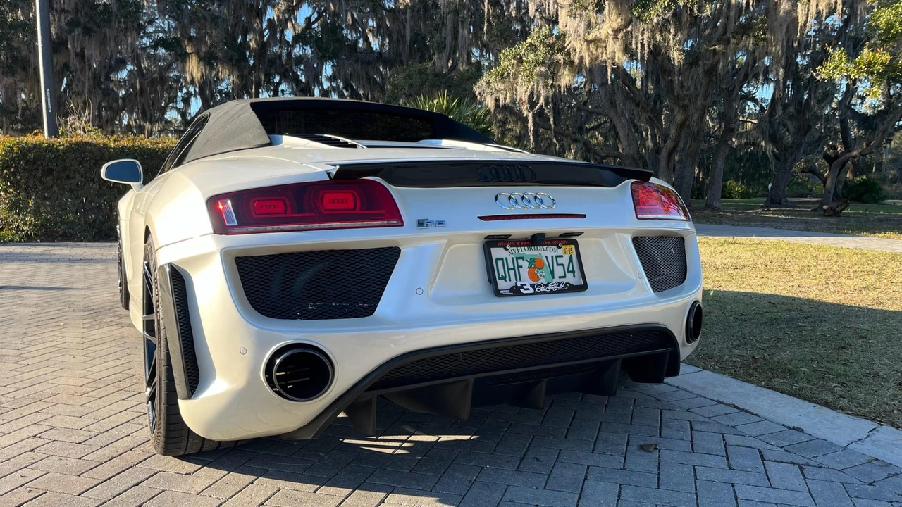2012 Audi 42 R8 - Image 20 of 31