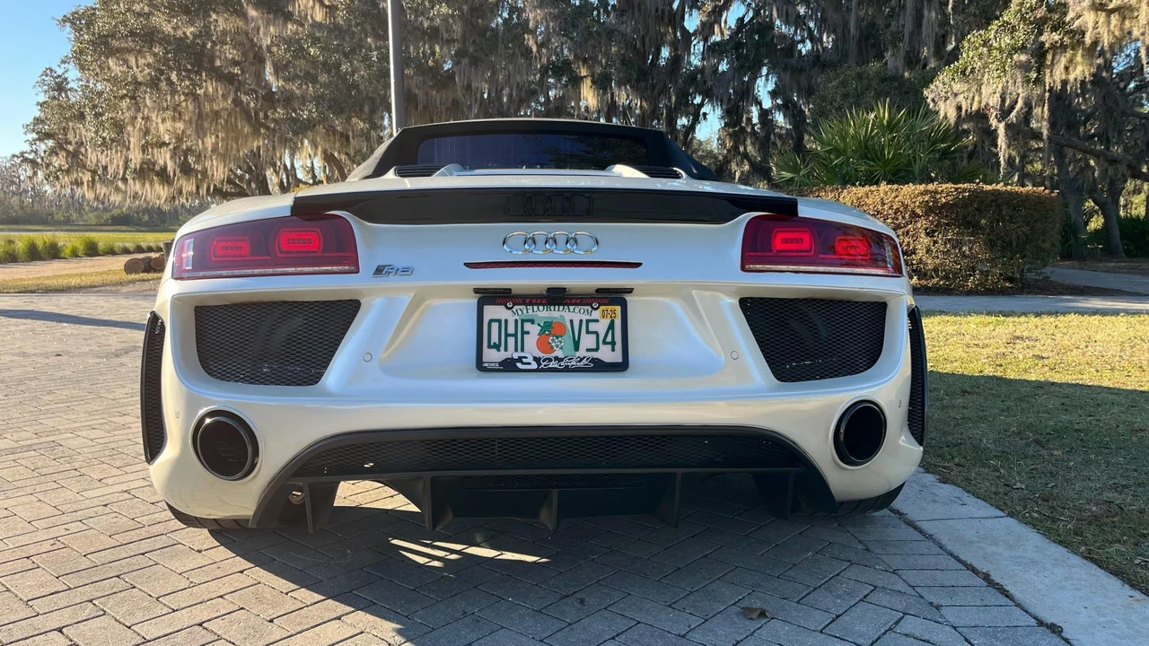 2012 Audi 42 R8 - Image 18 of 31