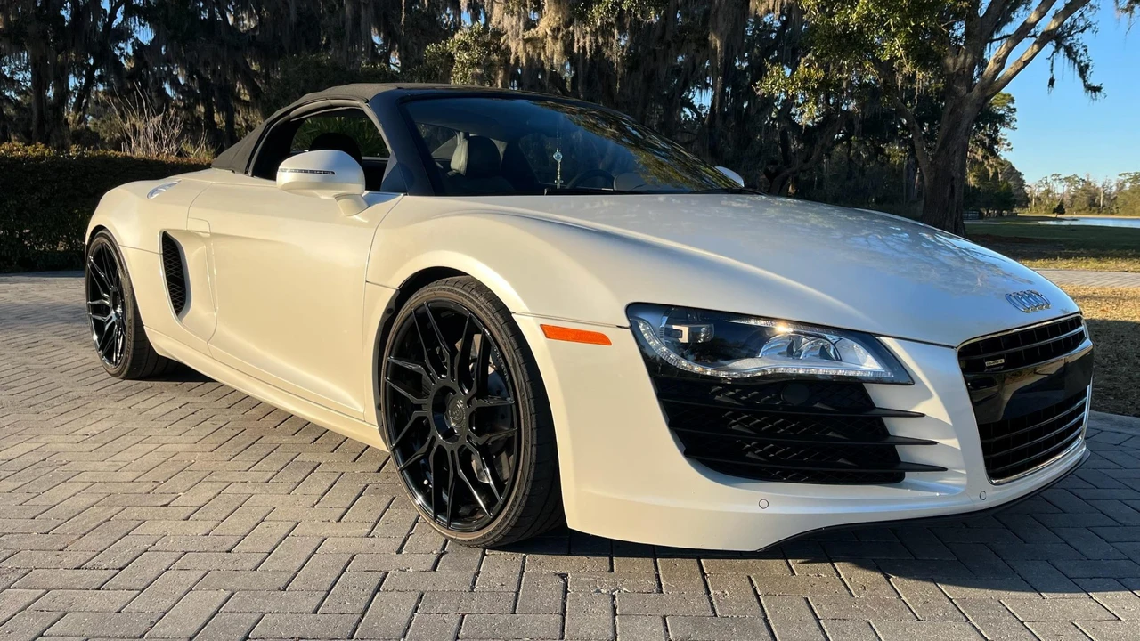 2012 Audi 42 R8 - Image 12 of 31