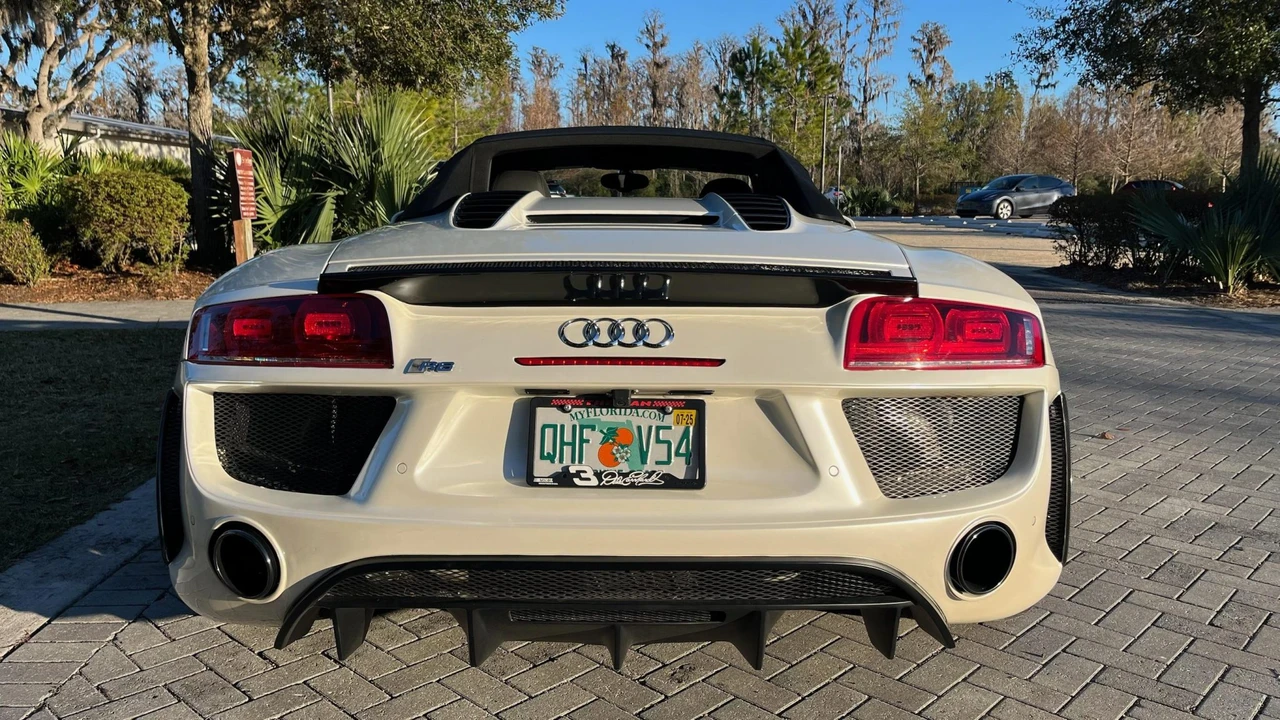 2012 Audi 42 R8 - Image 17 of 31