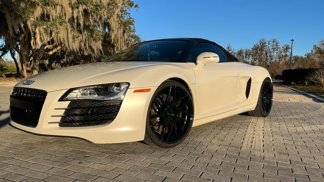 2012 Audi 42 R8 - Image 2 of 31