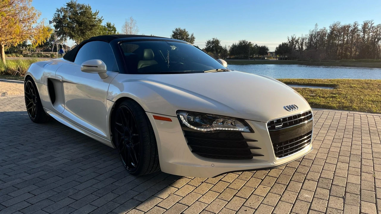 2012 Audi 42 R8 - Image 11 of 31
