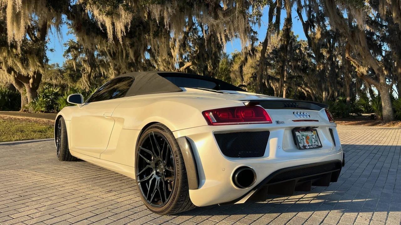2012 Audi 42 R8 - Image 22 of 31