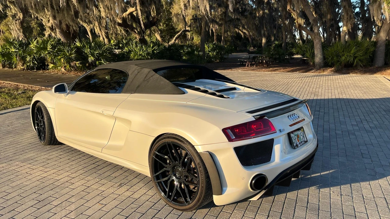 2012 Audi 42 R8 - Image 24 of 31
