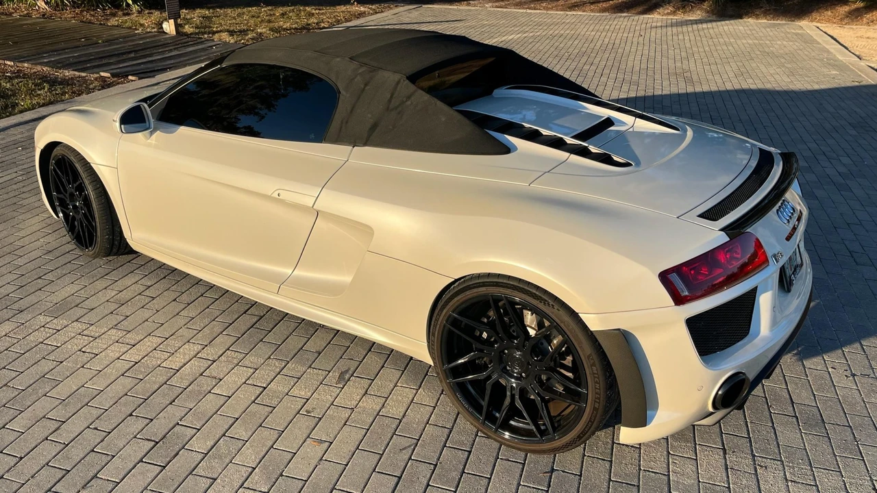 2012 Audi 42 R8 - Image 23 of 31