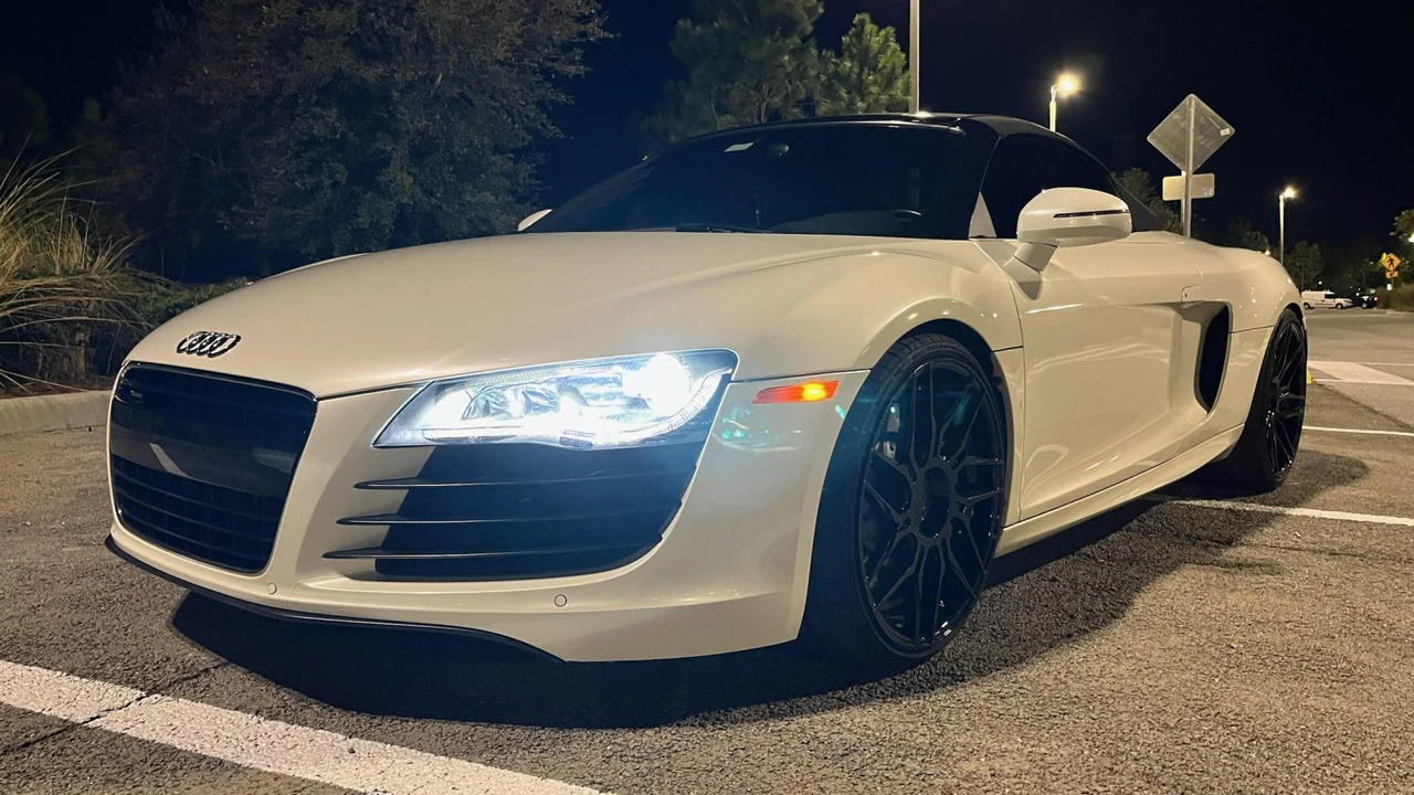 2012 Audi 42 R8 - Image 27 of 31