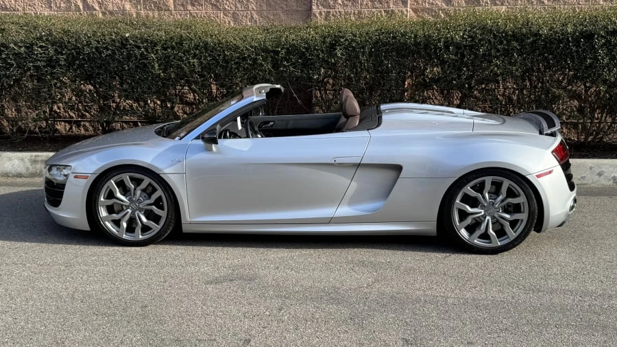 2012 Audi 42 R8 - Image 2 of 12
