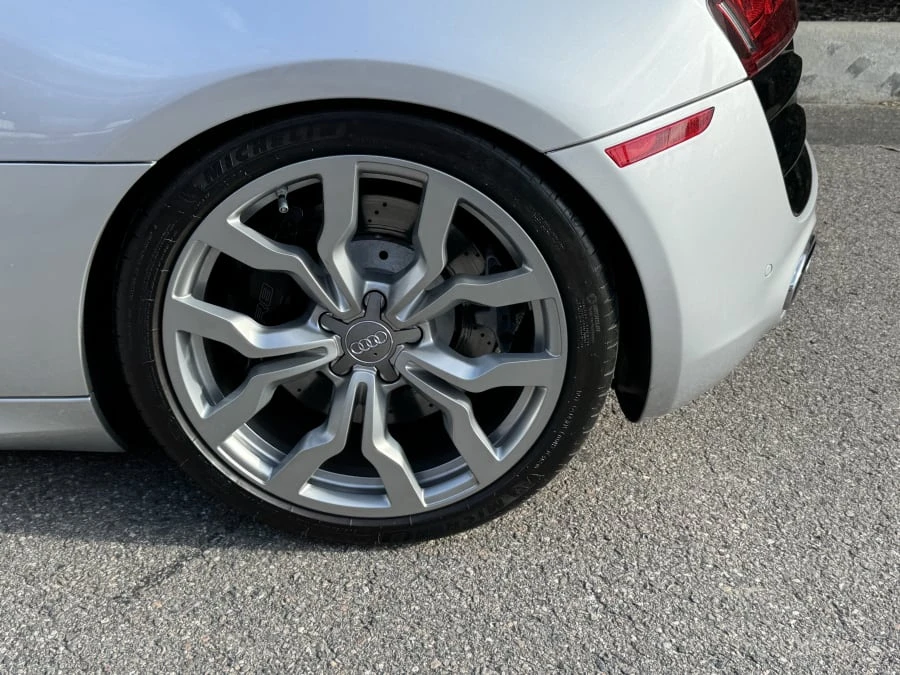 2012 Audi 42 R8 - Image 7 of 12