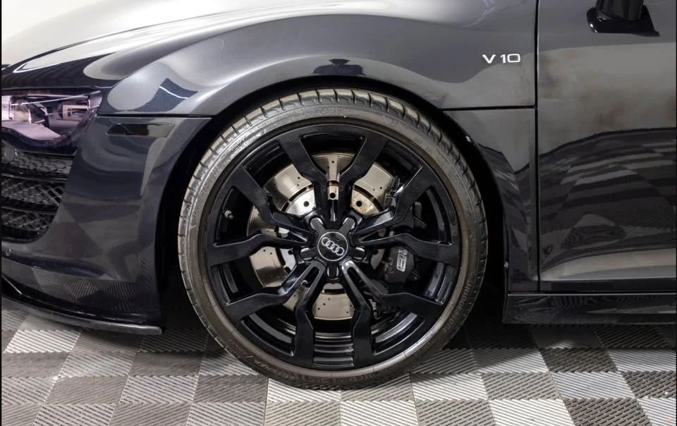 2012 Audi 42 R8 - Image 11 of 15