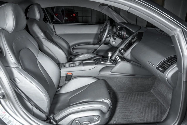 2012 Audi 42 R8 - Image 8 of 10