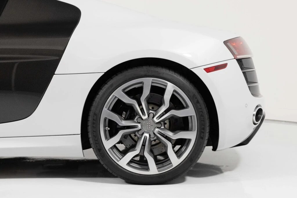 2012 Audi 42 R8 - Image 7 of 31