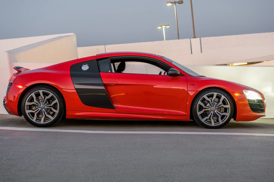 2012 Audi 42 R8 - Image 7 of 31