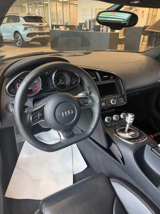 2012 Audi 42 R8 - Image 7 of 8